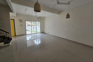 DOUBLE STOREY TERRACE, ELITE INDAH, KEMUNING UTAMA