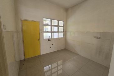 DOUBLE STOREY TERRACE, ELITE INDAH, KEMUNING UTAMA