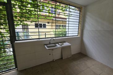 DOUBLE STOREY TERRACE, ELITE INDAH, KEMUNING UTAMA