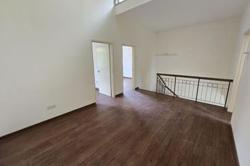 DOUBLE STOREY TERRACE, ELITE INDAH, KEMUNING UTAMA