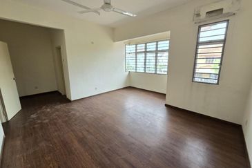 DOUBLE STOREY TERRACE, ELITE INDAH, KEMUNING UTAMA