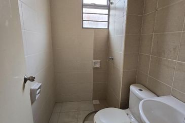 DOUBLE STOREY TERRACE, ELITE INDAH, KEMUNING UTAMA