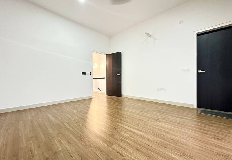 Elmina Green Three @ City of Elmina