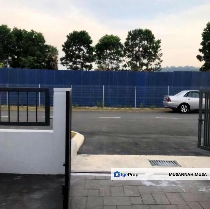DOUBLE STOREY TERRACE HILLPARK PUNCAK ALAM(MAPLE II) FACING OPEN for ...