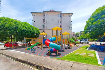 Apartment Indah, Damansara Damai