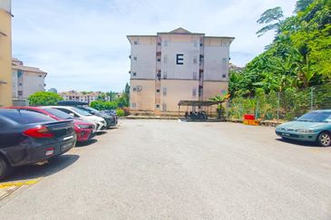 Apartment Indah, Damansara Damai