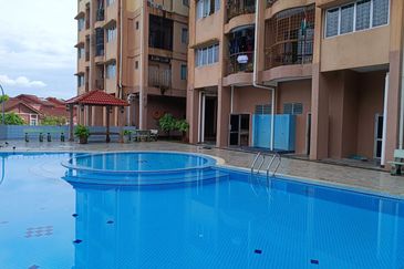 Kristal Heights Apartment