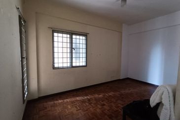 Kristal Heights Apartment