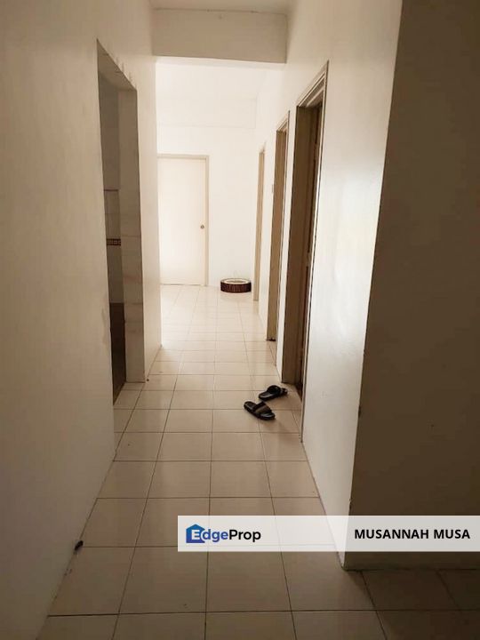 Kristal Height Apartment FOR SALE in Gombak Taman Sri Gombak Facing Swimming Pool, Selangor, Batu Caves 