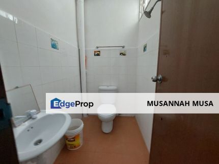 Semi-D 1.5 Storey Sek. 3 Bandar Rinching, Semenyih Selangor , Selangor, Semenyih