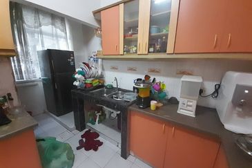 Sri Kinabalu Condominium