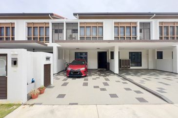 Setia Warisan Tropika