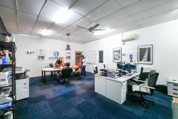 Residensi Bistaria, Ukay Bistari