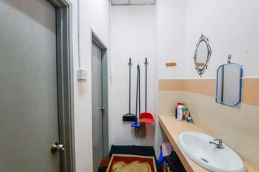 Residensi Bistaria, Ukay Bistari