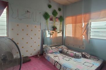 Taman Pinggiran Flat