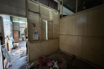 KAMPUNG BARU GUNUNG RAPAT