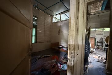 KAMPUNG BARU GUNUNG RAPAT