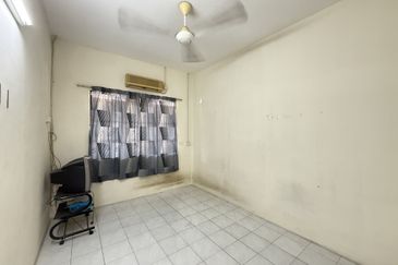 TAMAN LAPANGAN PELANGI