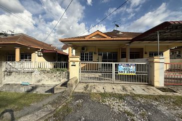 TAMAN LAPANGAN PELANGI