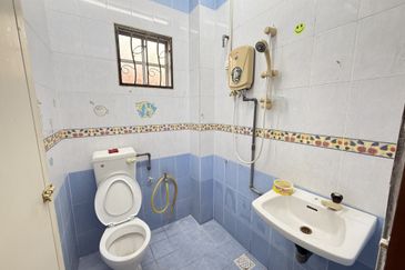 TAMAN LAPANGAN PELANGI