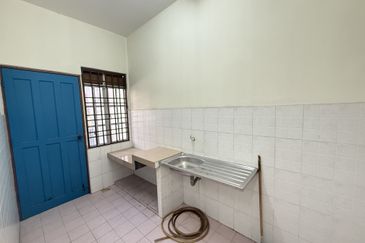 TAMAN LAPANGAN PELANGI