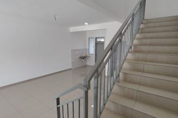 (KHAS UNTUK BUMIPUTRA) RUMAH BARU TERES 2 TINGKAT full extend- 3 MINIT KE MYDIN MUTIARA RINI