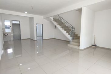 (KHAS UNTUK BUMIPUTRA) RUMAH BARU TERES 2 TINGKAT full extend- 3 MINIT KE MYDIN MUTIARA RINI