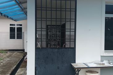 SEMI-D CORNER TANAH LUAS(FULLY FURNISHED)- DESARU WATERPARK / PANTAI DESARU / BALAU / BATU LAYAR