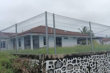 SEMI-D CORNER TANAH LUAS(FULLY FURNISHED)- DESARU WATERPARK / PANTAI DESARU / BALAU / BATU LAYAR