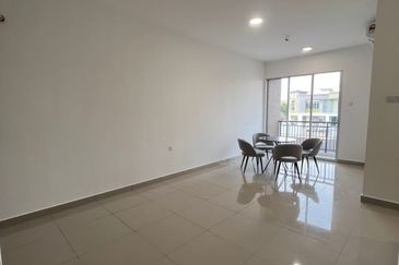 Freehold Residential Condo @ Sierra Perdana [Ready to move in - bumiputera lot]