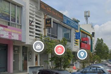 2sty Shop Kinrara Uptown, Seri kembangan