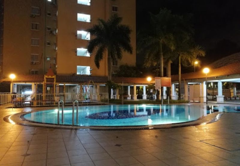 Puteri Bayu Apartment