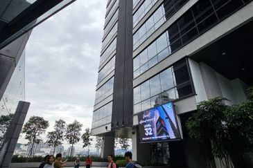 The MET Corporate Towers