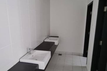 Brighton @ Eco Majestic