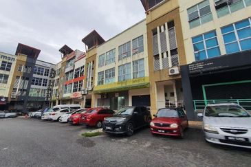 Bandar Tun Hussein Onn