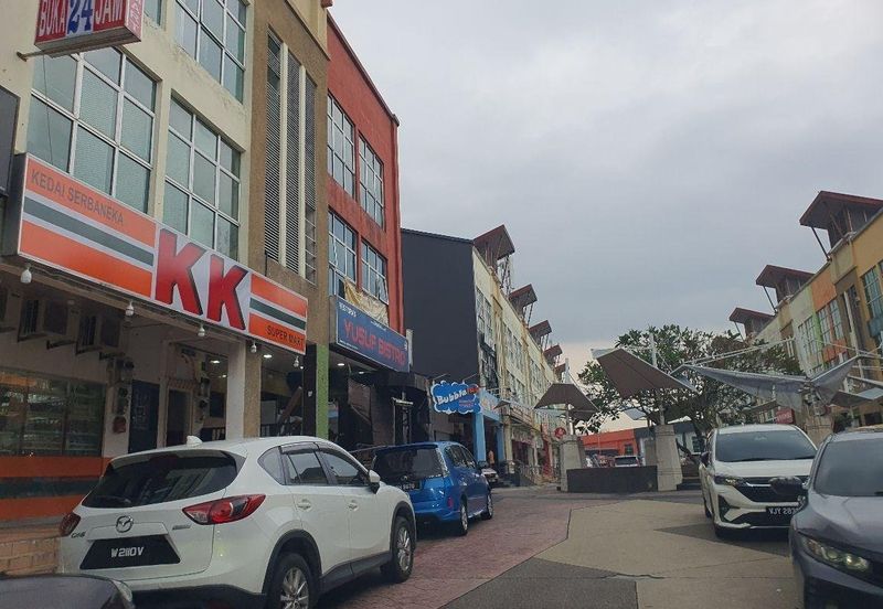 Bandar Tun Hussein Onn