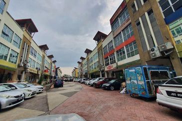 Bandar Tun Hussein Onn