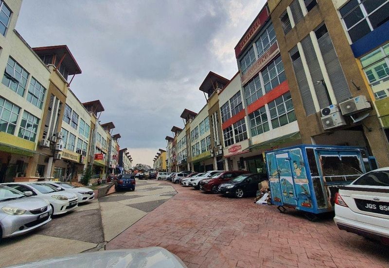 Bandar Tun Hussein Onn