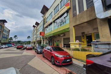 Bandar Tun Hussein Onn