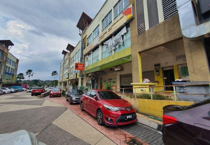 Bandar Tun Hussein Onn