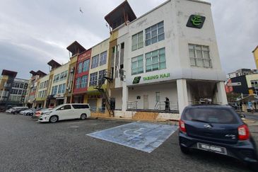 Bandar Tun Hussein Onn