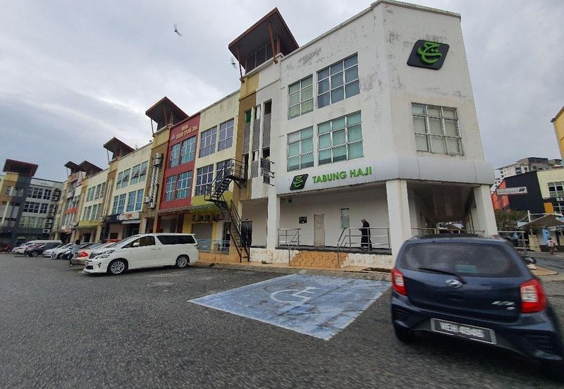 Bandar Tun Hussein Onn