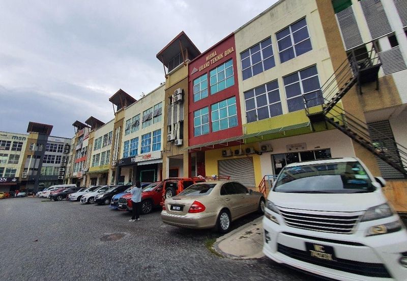 Bandar Tun Hussein Onn