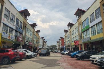 Bandar Tun Hussein Onn