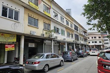 Lengkongan Brunei off pudu