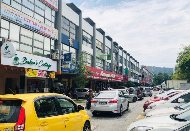 The Trillium @Lake Fields