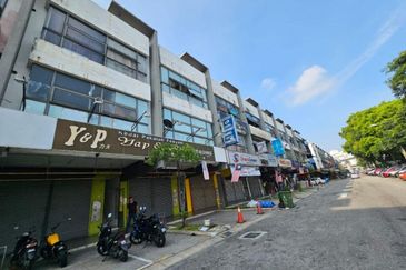 The Trillium @Lake Fields