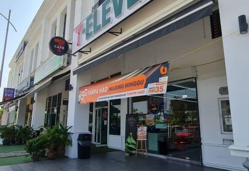 Whitten @ Eco Majestic