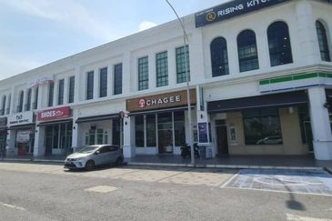 Whitten @ Eco Majestic