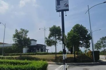 Whitten @ Eco Majestic